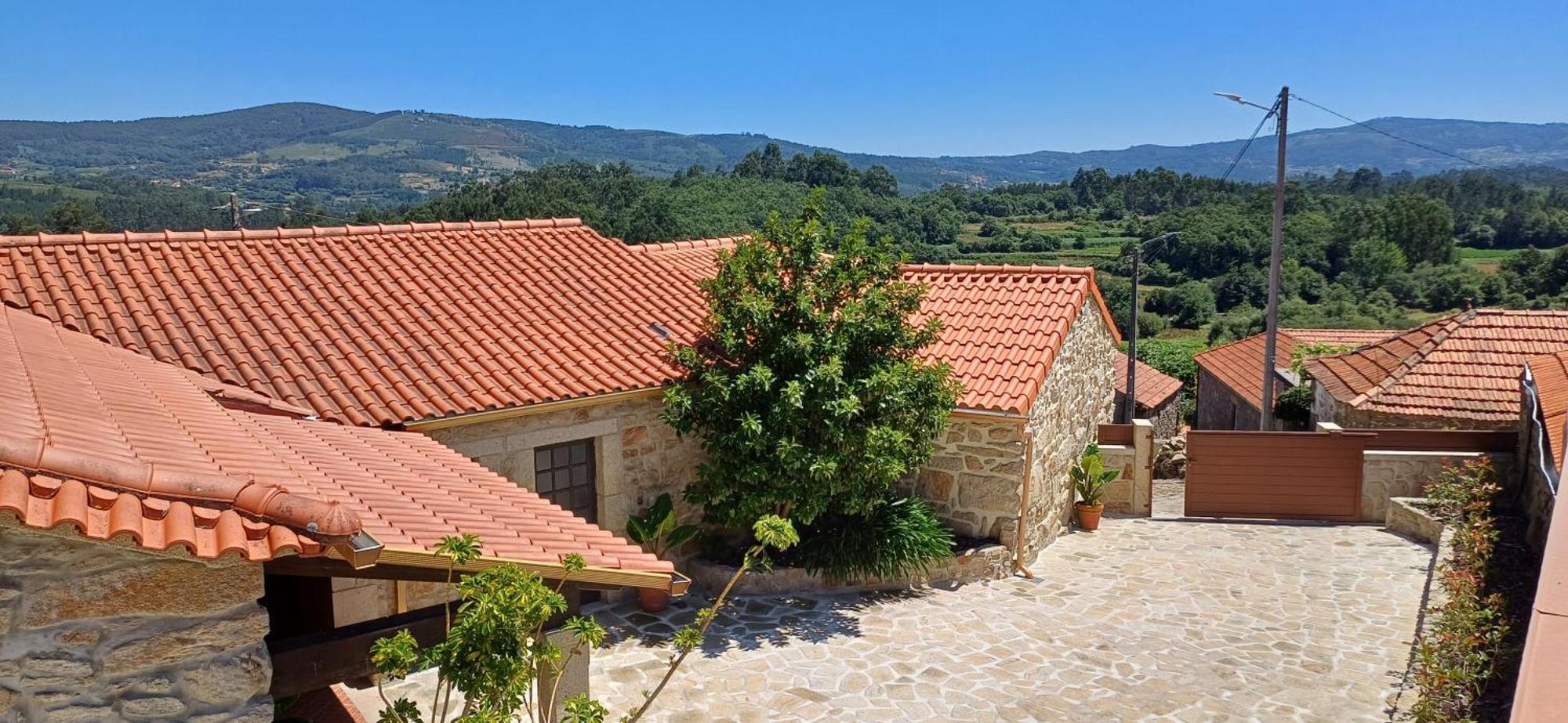 הוילה פארדס דה קורה Casa Da Rosa Porreiras מראה חיצוני תמונה
